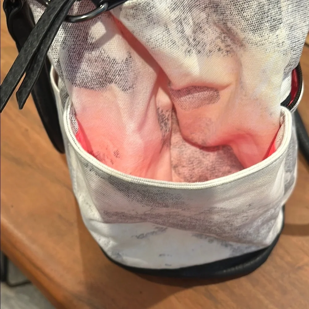 Two-Tone Black and Marble Pistil  Tote Bag - Picture 7 of 8